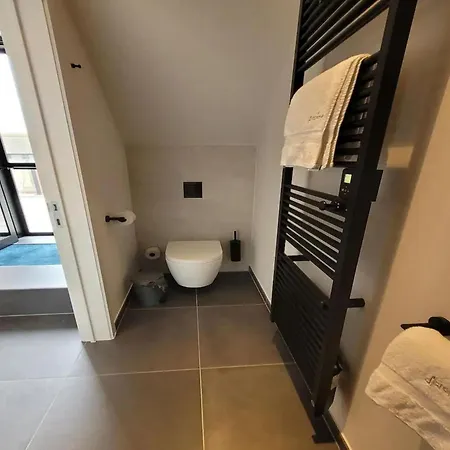 Apartman Cosy In With Terrace